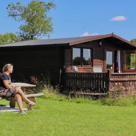 Country Bumpkin - Romantic Couples Stay In Oakhill Cabin Kültér fotó