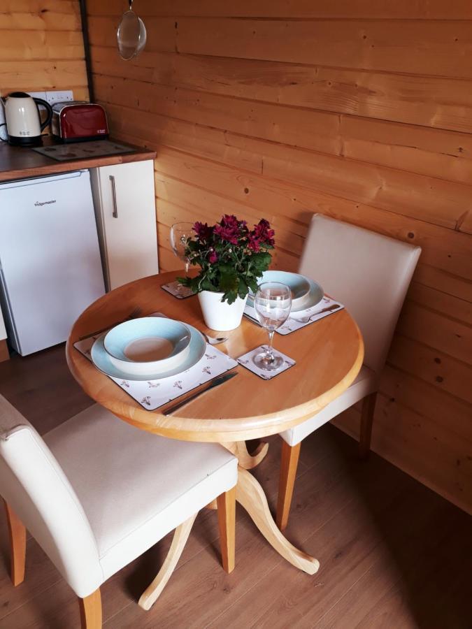 Country Bumpkin - Romantic Couples Stay In Oakhill Cabin Kültér fotó