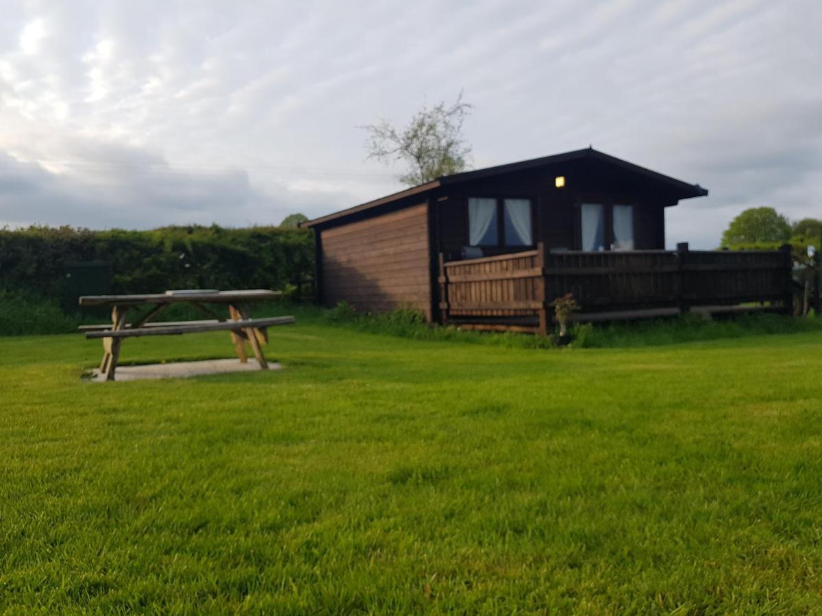Country Bumpkin - Romantic Couples Stay In Oakhill Cabin Kültér fotó